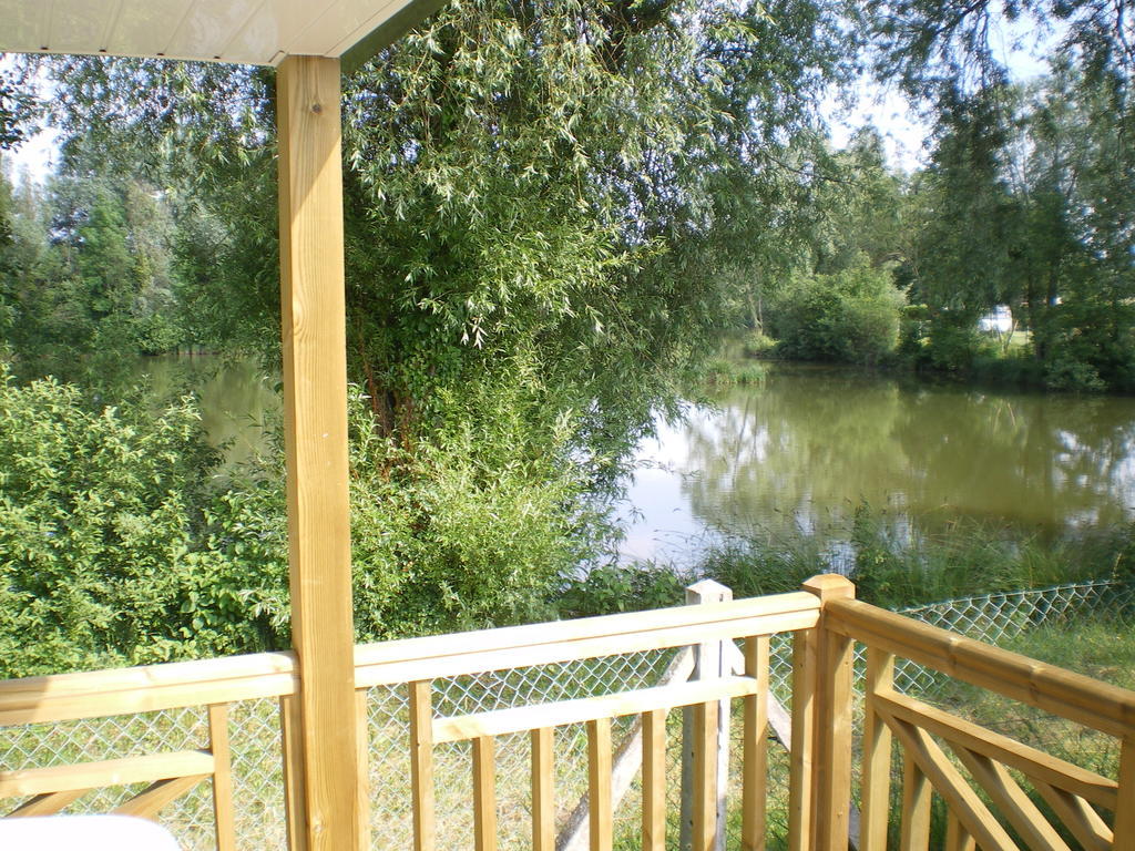 Aux Cygnes D'Opale Hotel Blangy-sur-Bresle Room photo